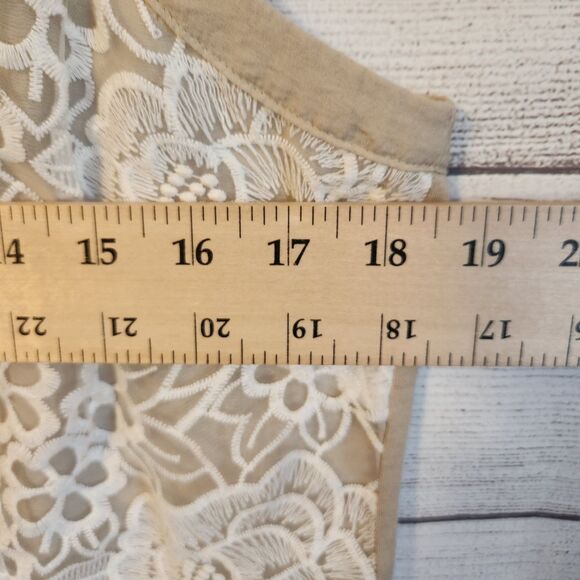 Van Heusen large beige embroidered lace sleeveless cottagecore blouse - Picture 5 of 7